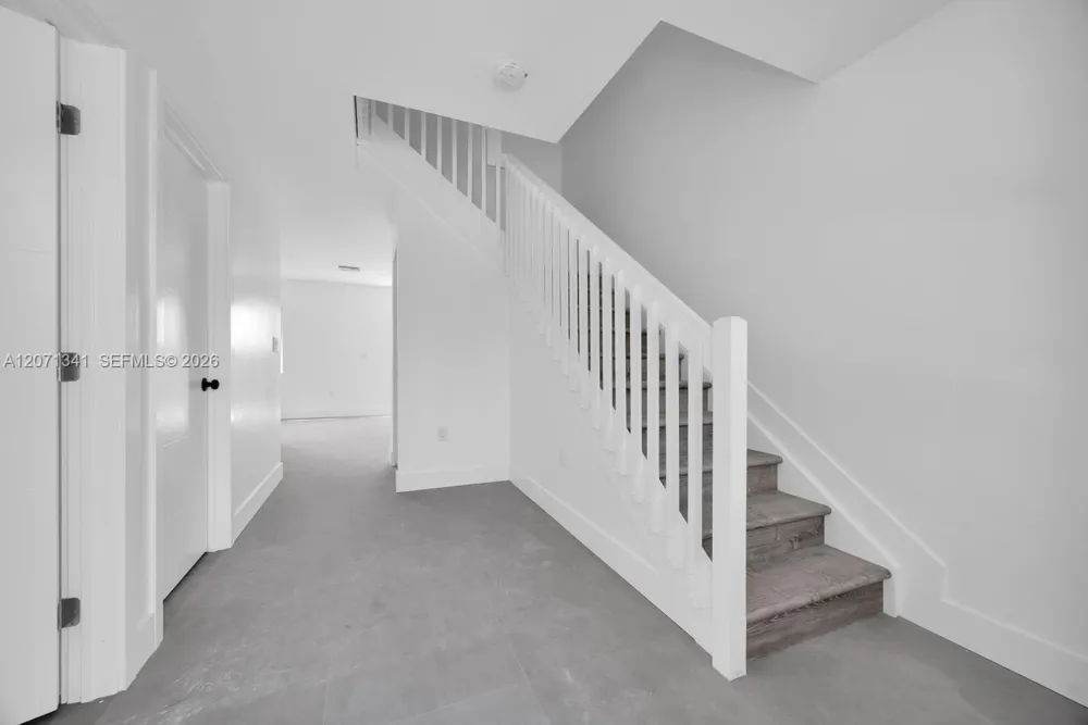 2770 NW 44 ST Miami, FL 33142