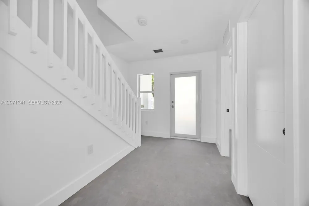 2770 NW 44 ST Miami, FL 33142