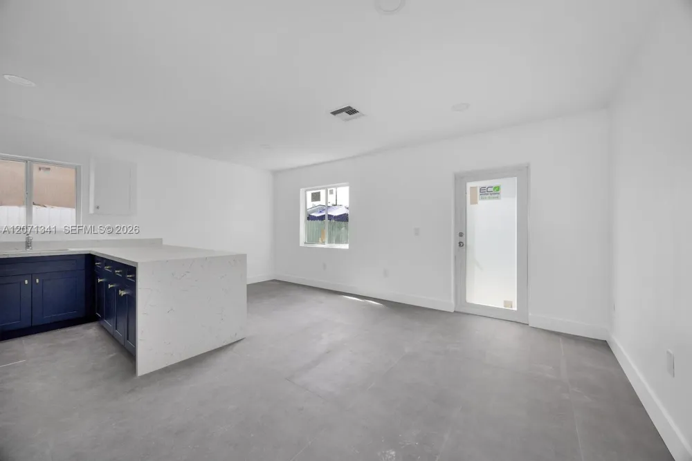 2770 NW 44 ST Miami, FL 33142