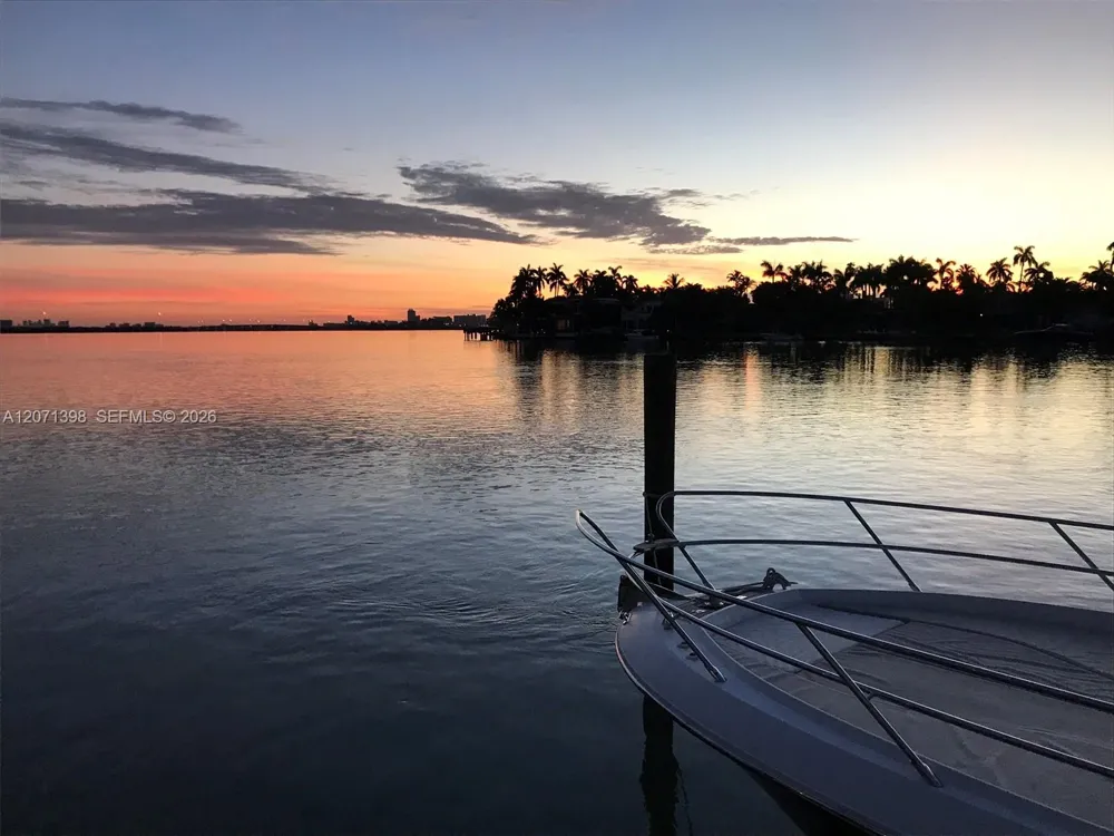 455 E Dilido Dr Miami Beach, FL 33139