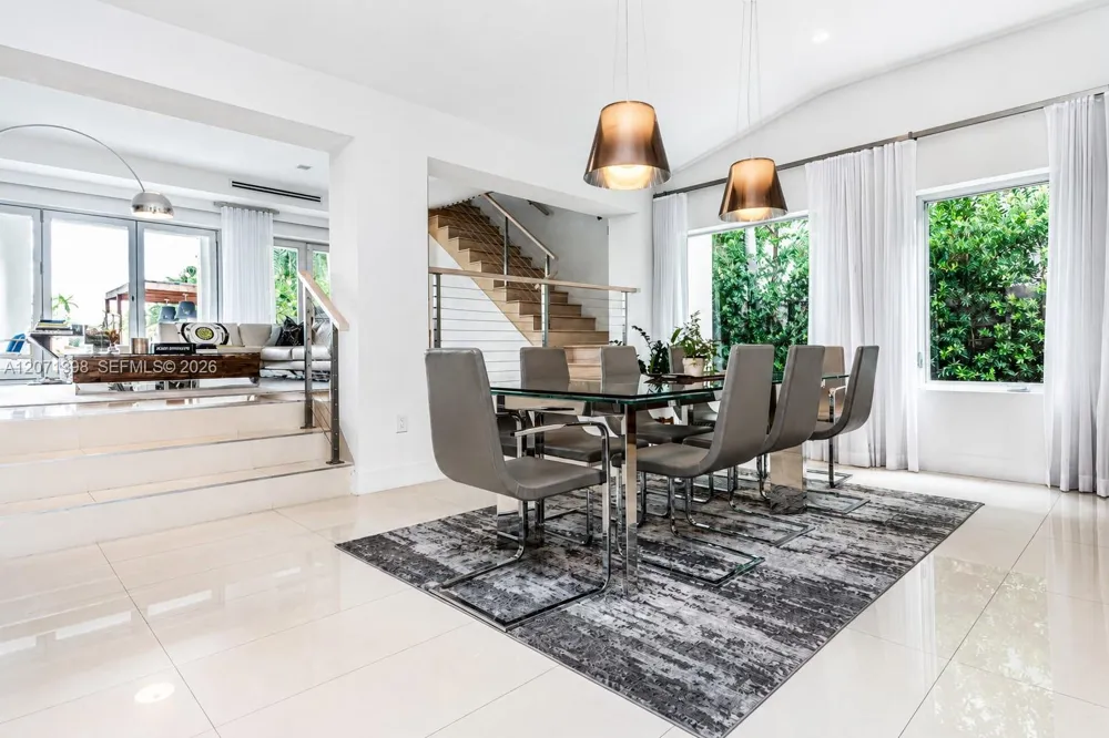 455 E Dilido Dr Miami Beach, FL 33139