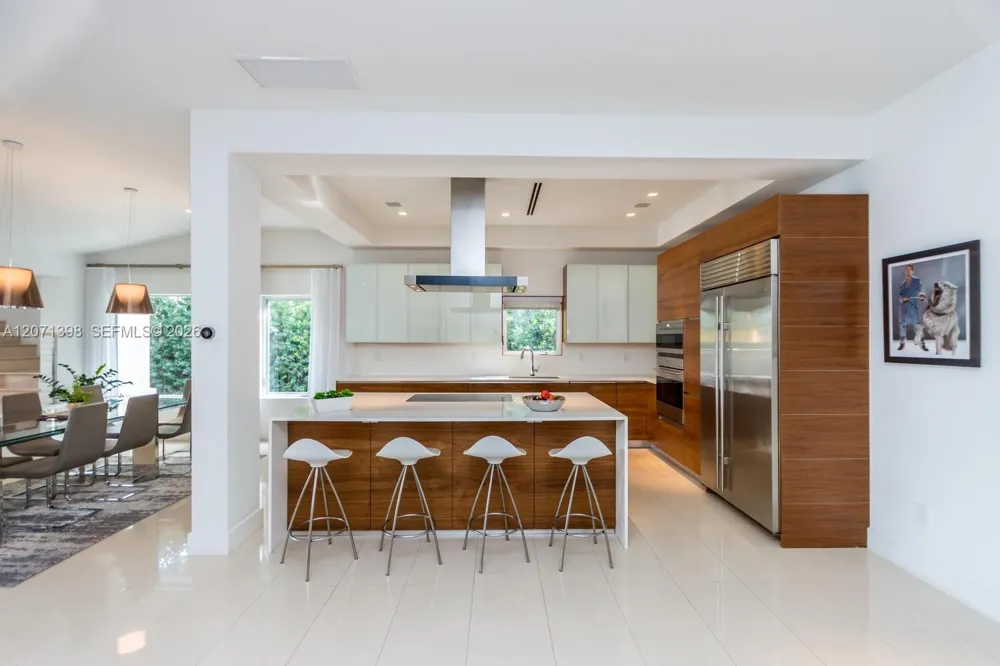 455 E Dilido Dr Miami Beach, FL 33139