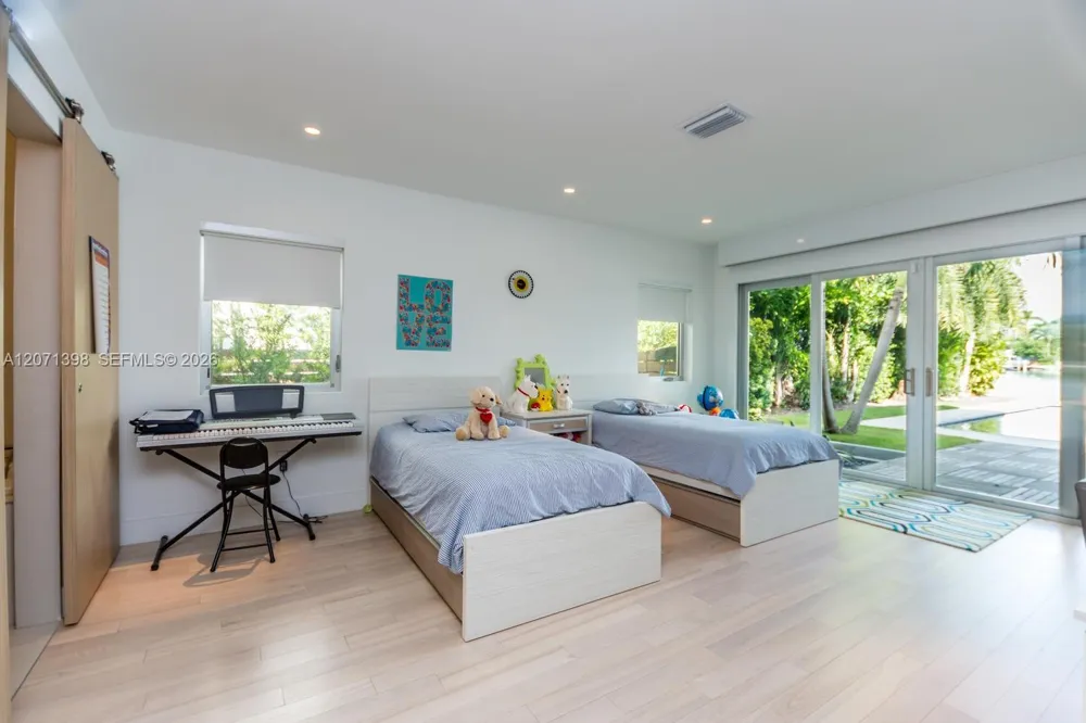 455 E Dilido Dr Miami Beach, FL 33139