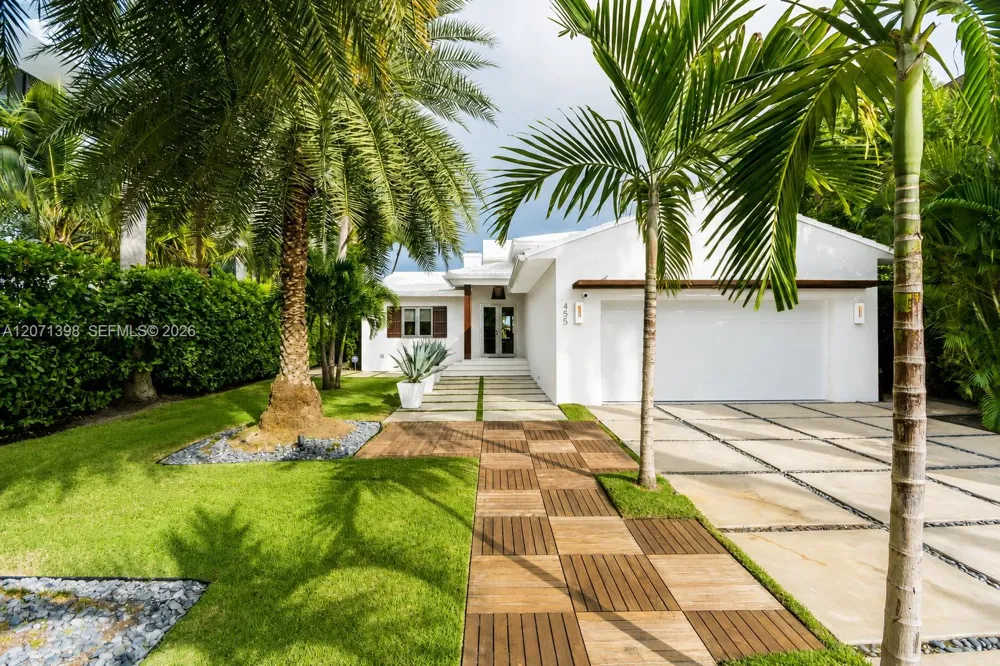 455 E Dilido Dr Miami Beach, FL 33139