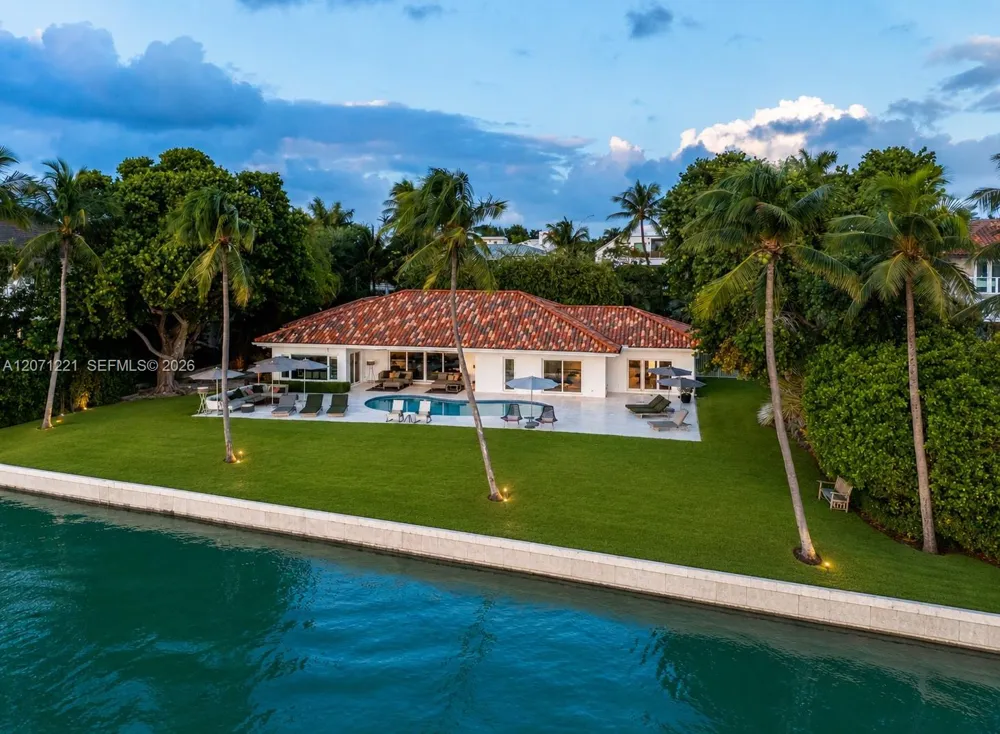520 S Mashta Dr Key Biscayne, FL 33149