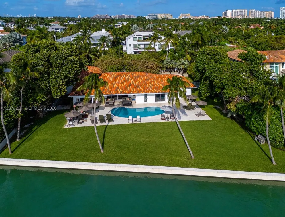 520 S Mashta Dr Key Biscayne, FL 33149