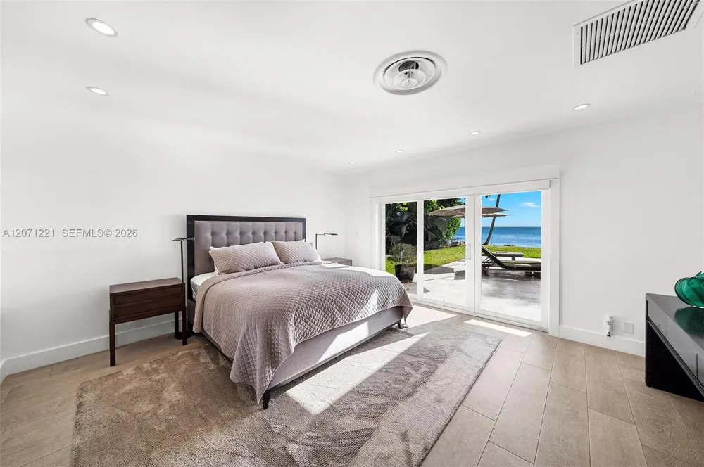 520 S Mashta Dr Key Biscayne, FL 33149