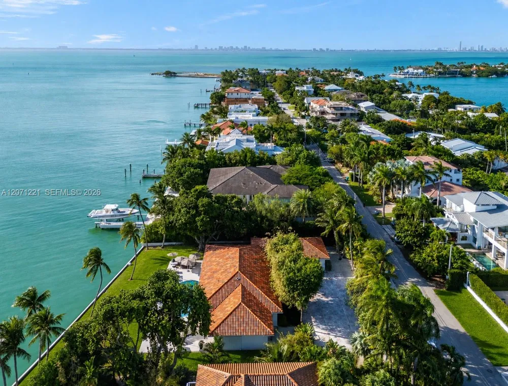 520 S Mashta Dr Key Biscayne, FL 33149