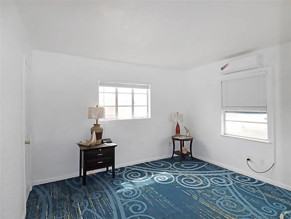 6004 Avenue T Galveston, TX 77551