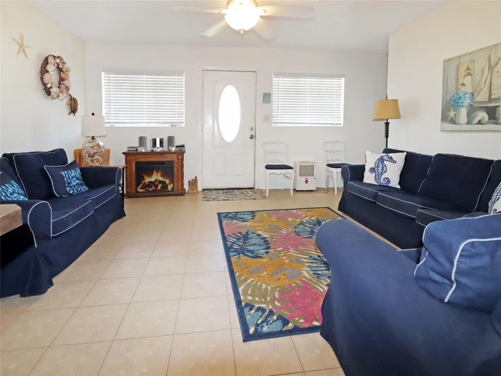 6004 Avenue T Galveston, TX 77551