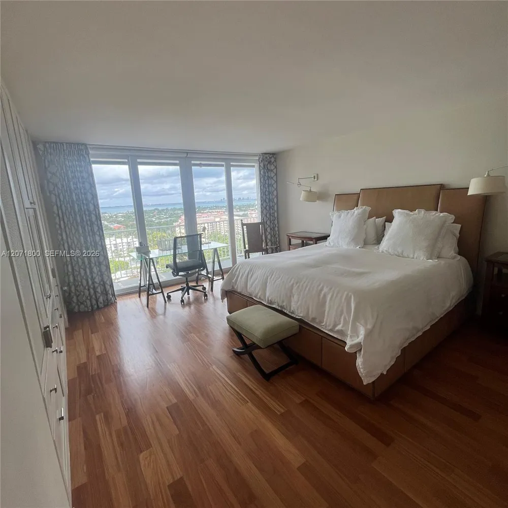 881 Ocean Dr #18B Key Biscayne, FL 33149