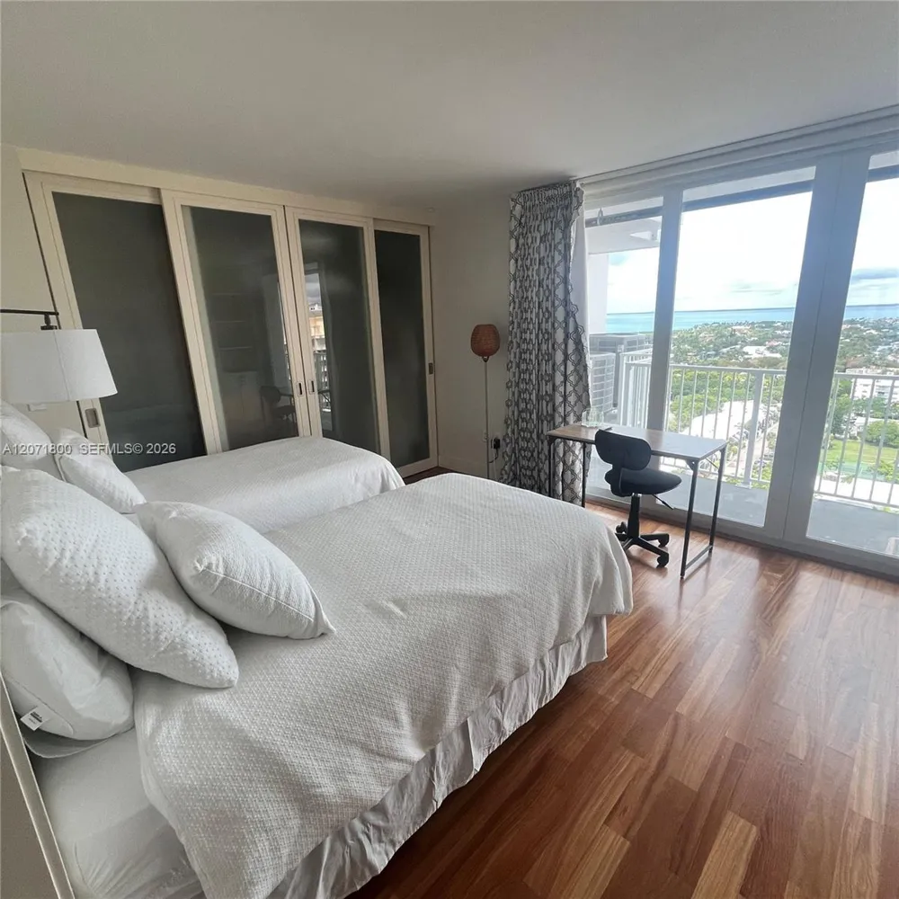 881 Ocean Dr #18B Key Biscayne, FL 33149