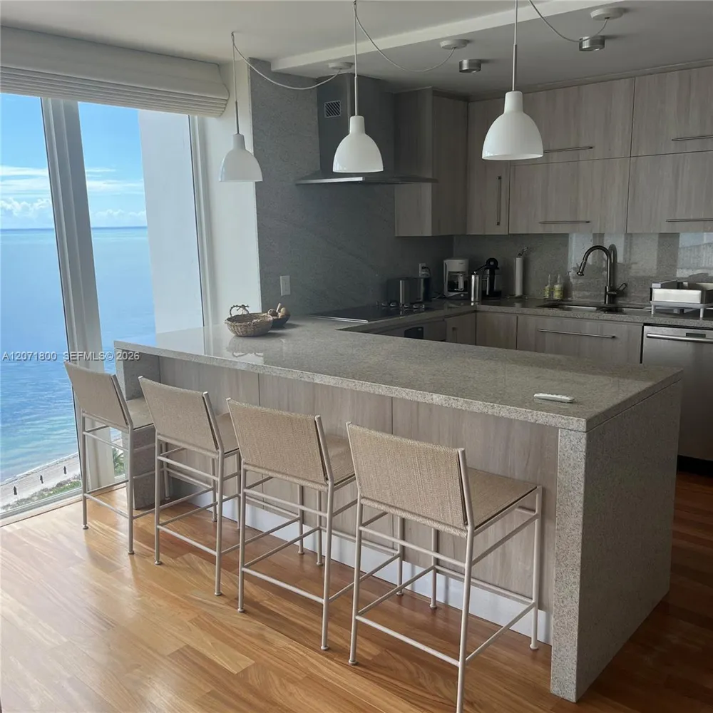 881 Ocean Dr #18B Key Biscayne, FL 33149