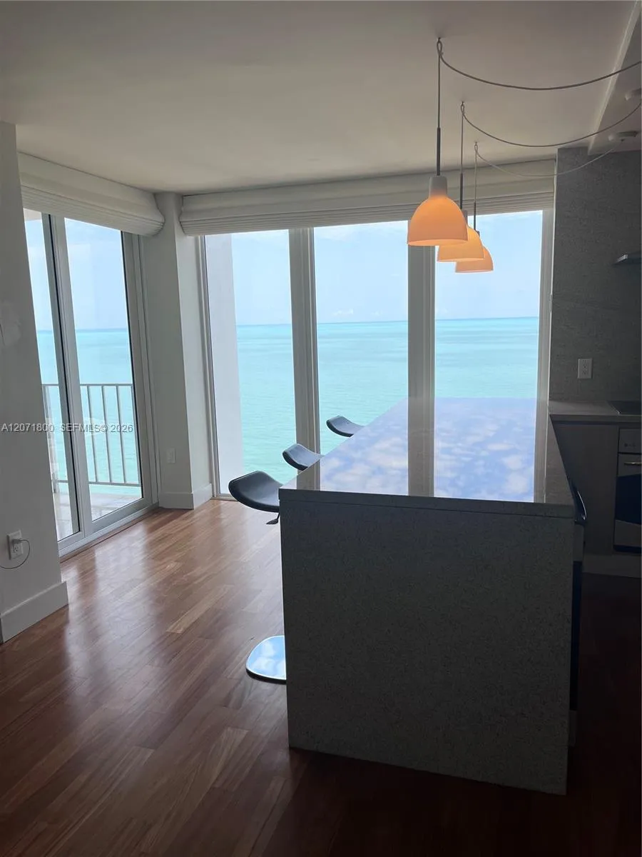 881 Ocean Dr #18B Key Biscayne, FL 33149