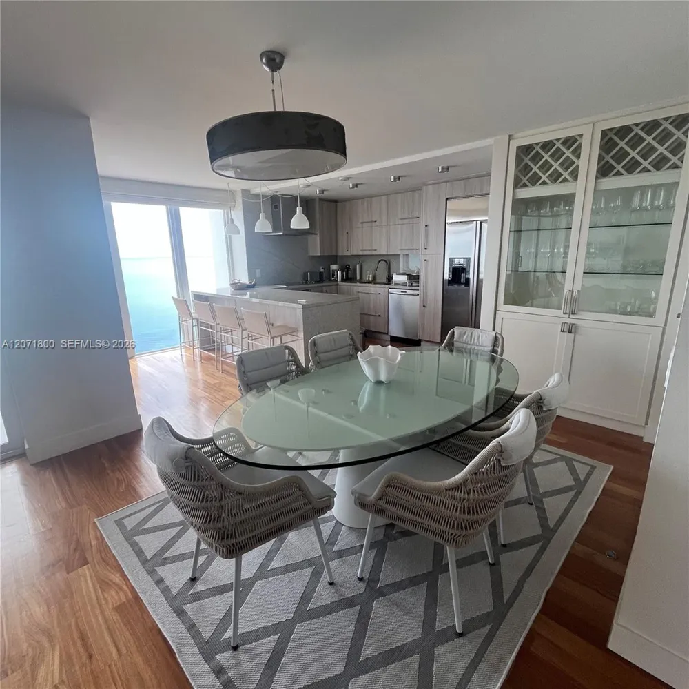 881 Ocean Dr #18B Key Biscayne, FL 33149