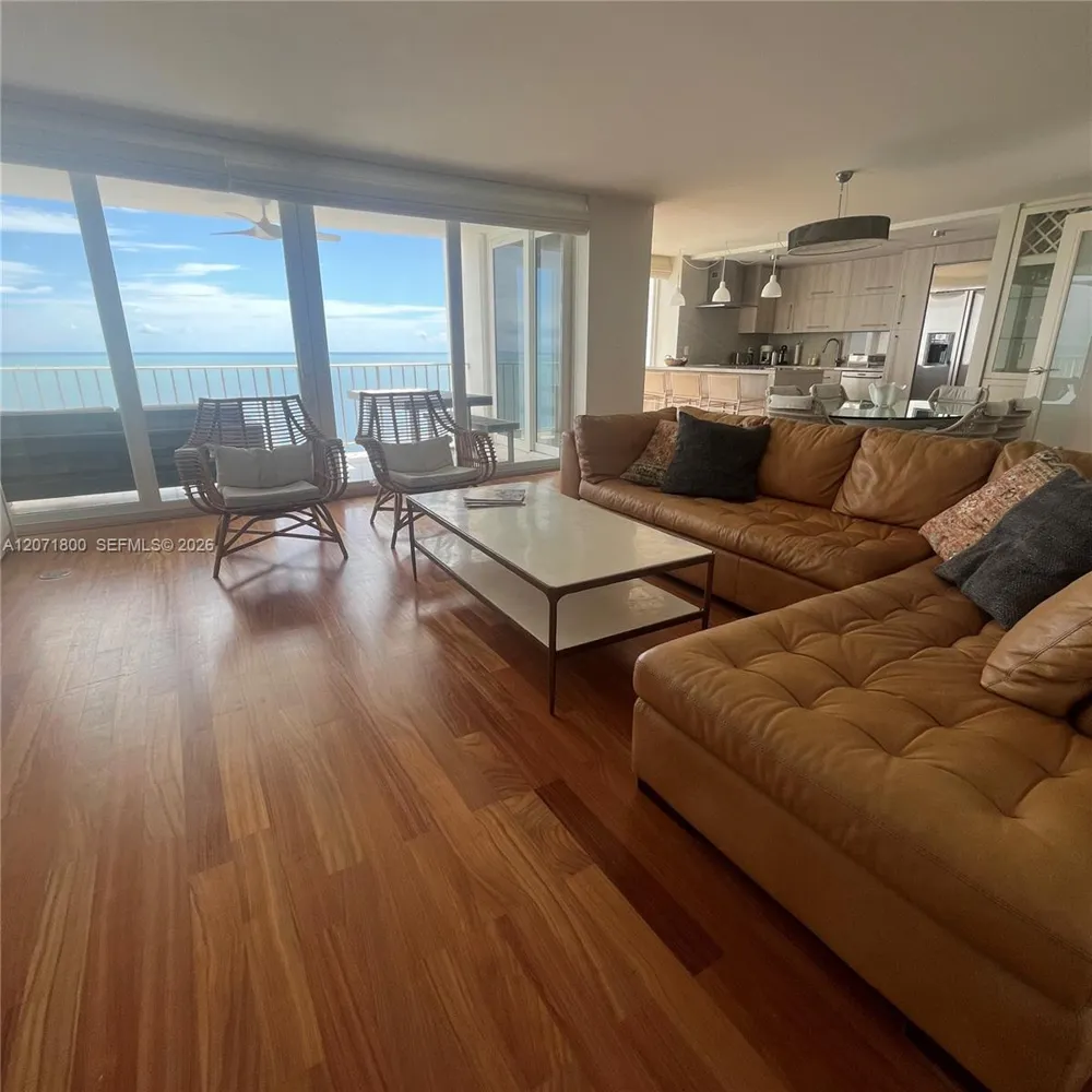 881 Ocean Dr #18B Key Biscayne, FL 33149