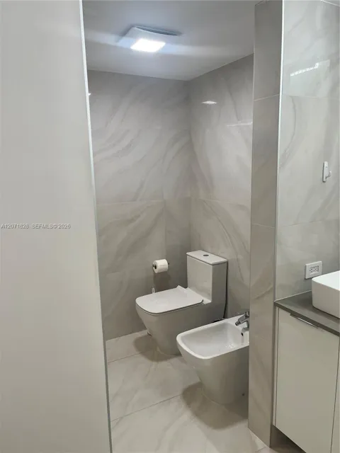 20191 E Country Club Dr #503