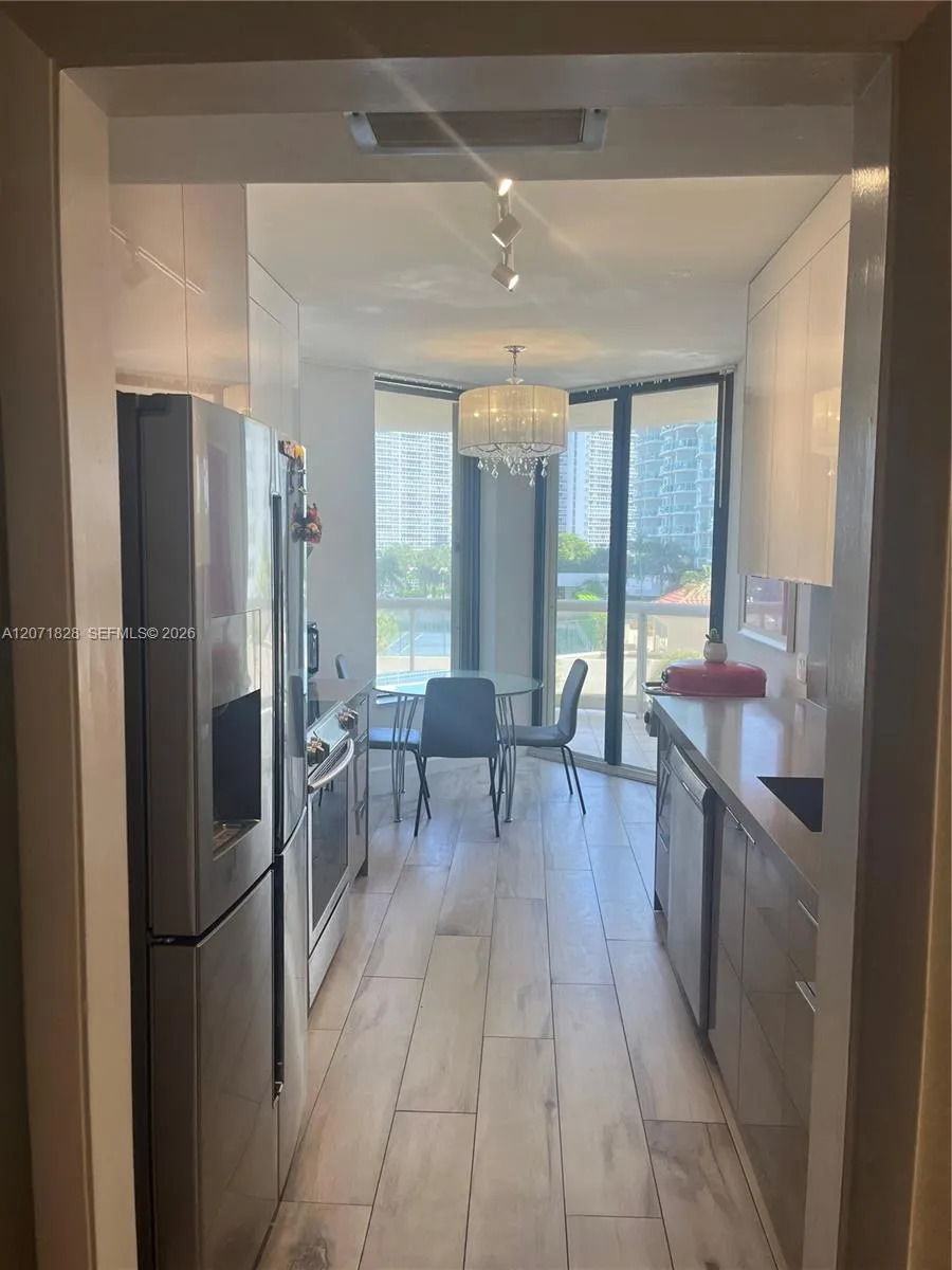 20191 E Country Club Dr #503 Aventura, FL 33180