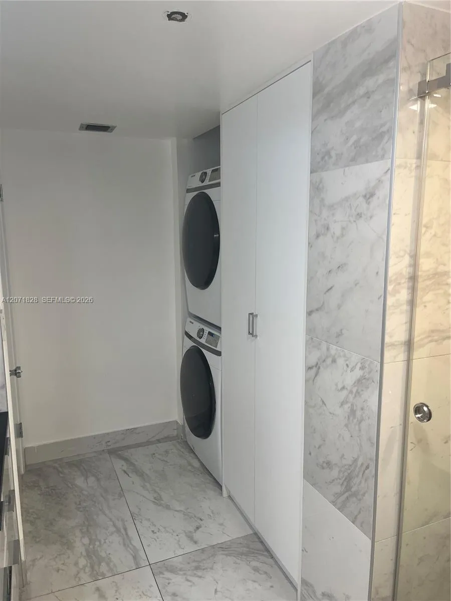 20191 E Country Club Dr #503 Aventura, FL 33180