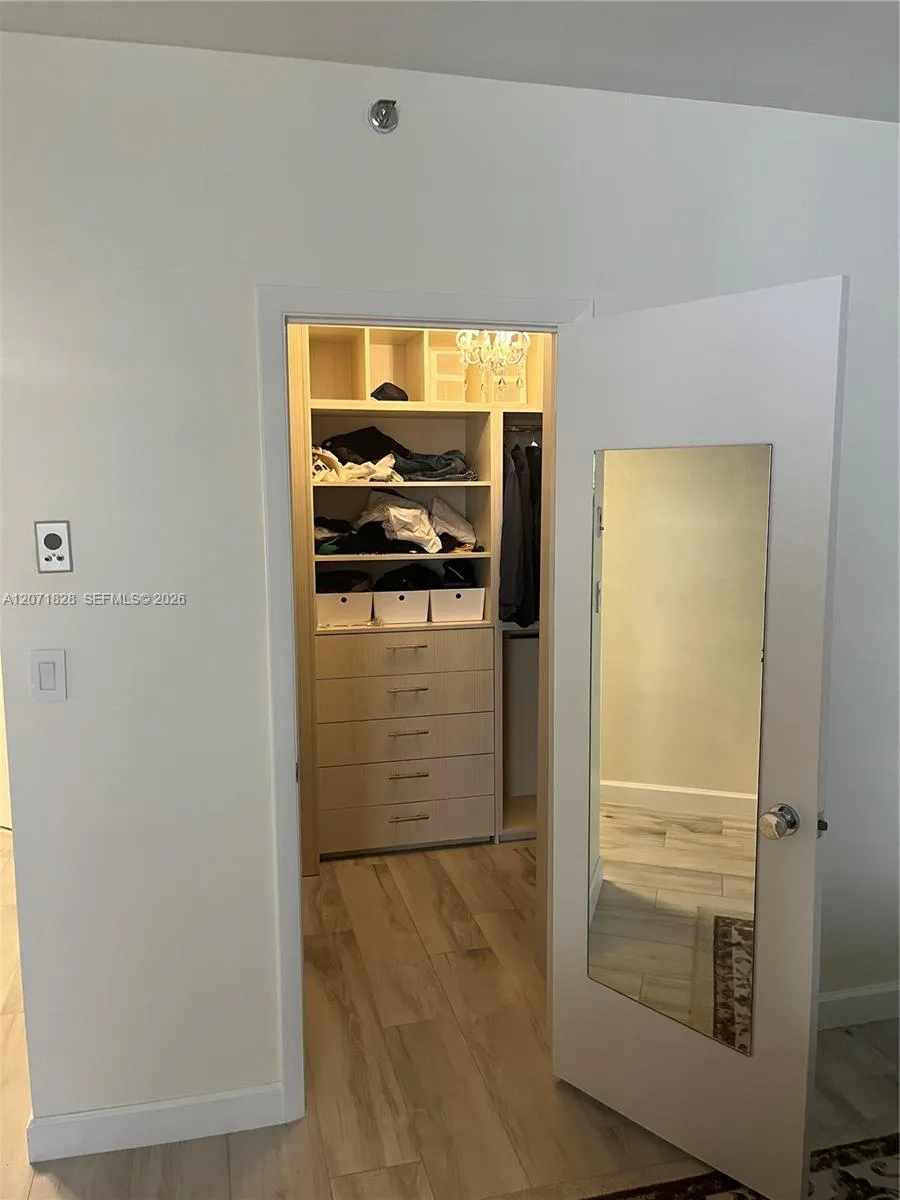 20191 E Country Club Dr #503 Aventura, FL 33180