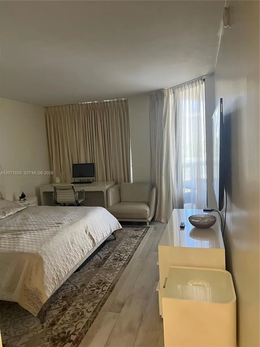 20191 E Country Club Dr #503 Aventura, FL 33180