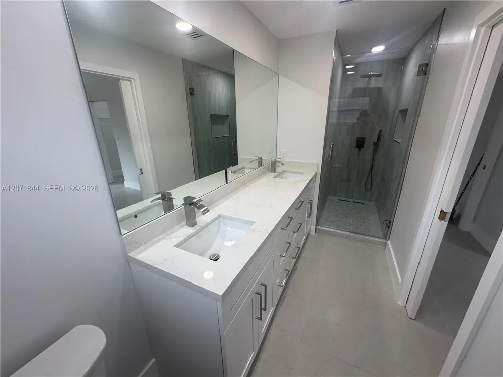5768 NW 98th Pl #0 Doral, FL 33178