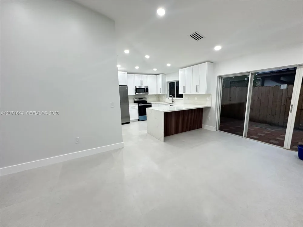 5768 NW 98th Pl #0 Doral, FL 33178