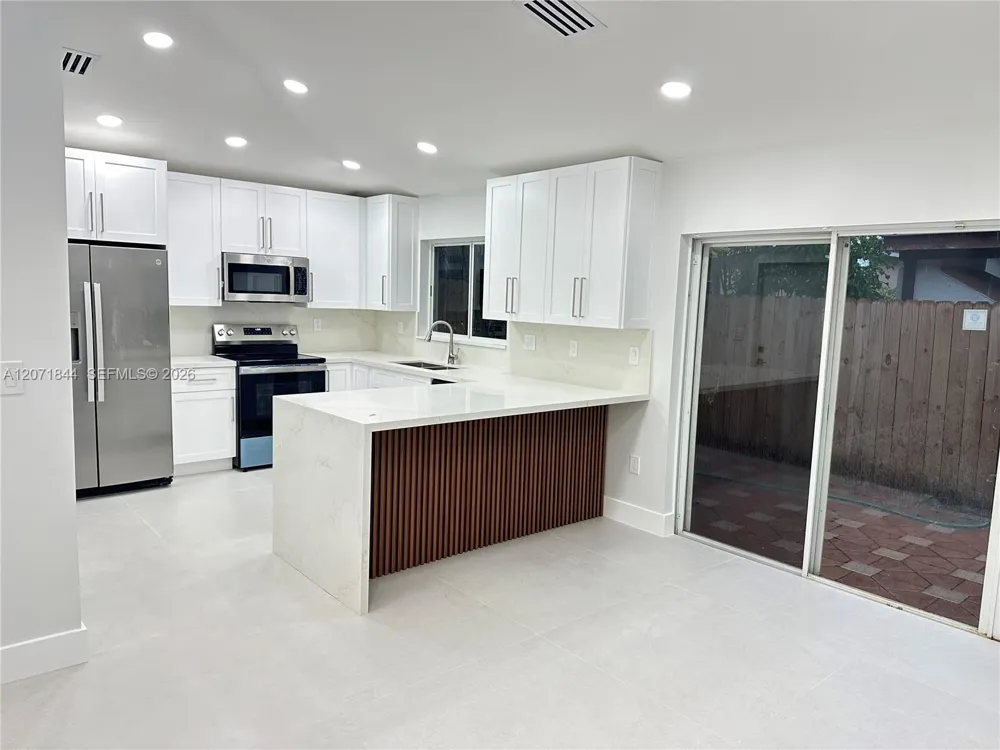 5768 NW 98th Pl #0 Doral, FL 33178