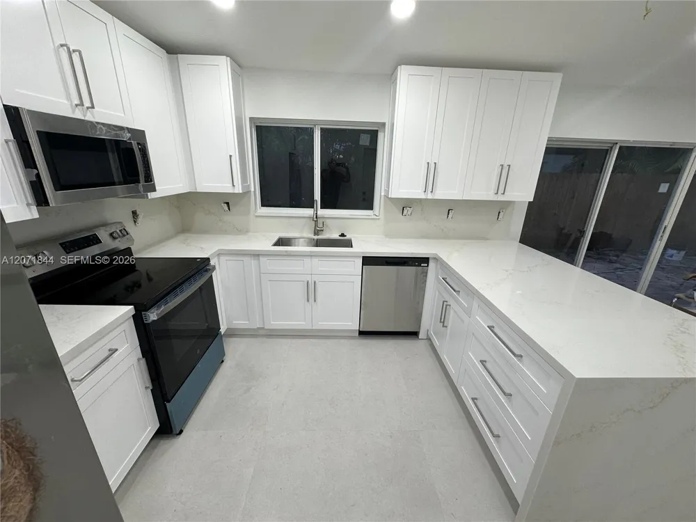 5768 NW 98th Pl #0 Doral, FL 33178