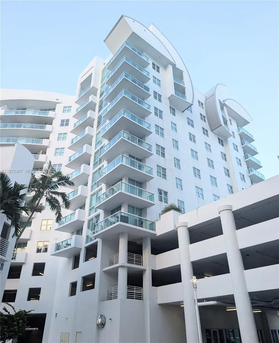 7900 Harbor Island Dr #505 North Bay Village, FL 33141