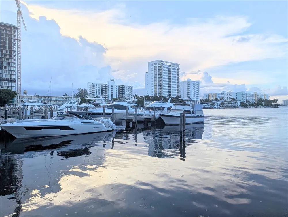 7900 Harbor Island Dr #505 North Bay Village, FL 33141
