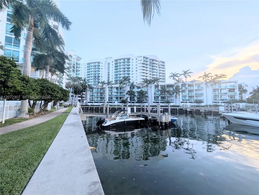 7900 Harbor Island Dr #505 North Bay Village, FL 33141