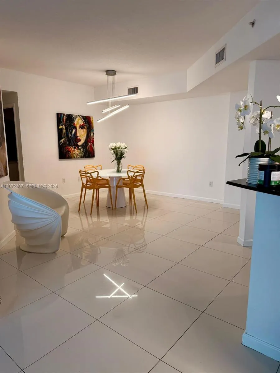 7900 Harbor Island Dr #505 North Bay Village, FL 33141
