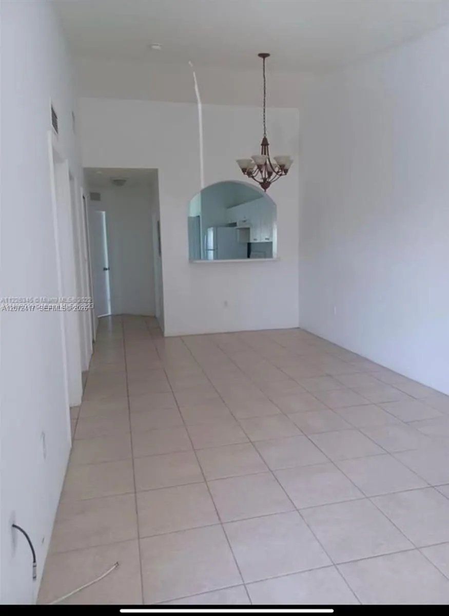 1270 SE 26th St #205 Homestead, FL 33035