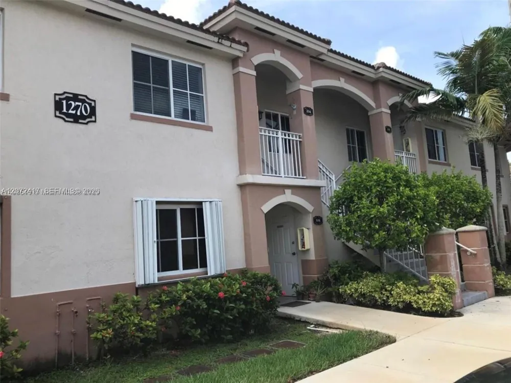 1270 SE 26th St #205 Homestead, FL 33035