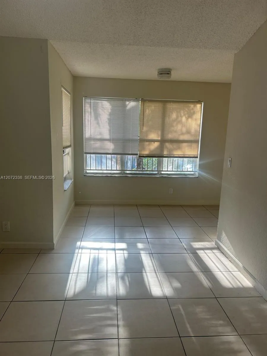 3480 Pinewalk Dr N #135 Margate, FL 33063