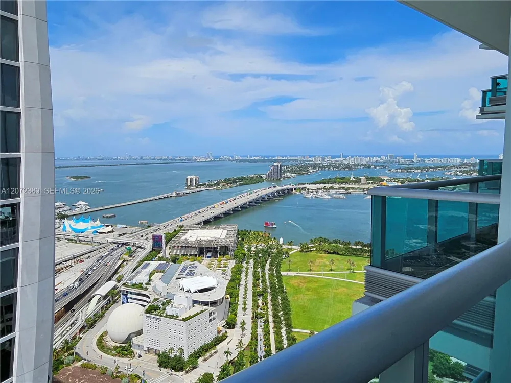 900 Biscayne Blvd #4210 Miami, FL 33132