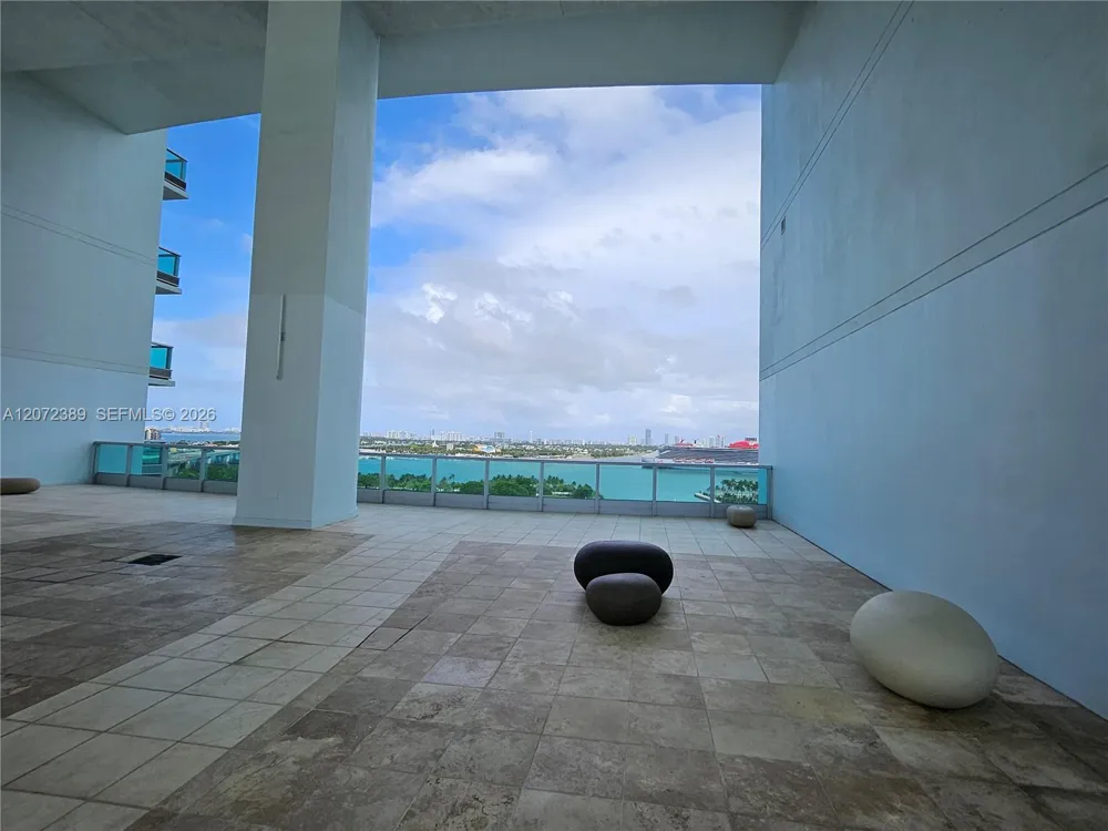 900 Biscayne Blvd #4210 Miami, FL 33132
