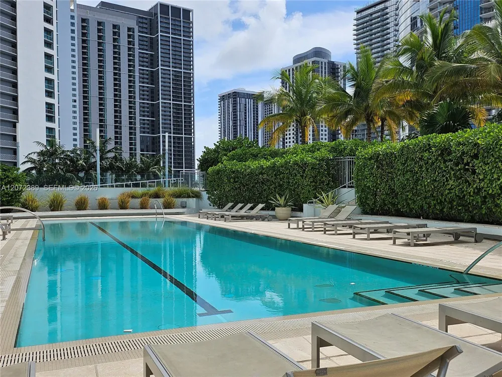 900 Biscayne Blvd #4210 Miami, FL 33132