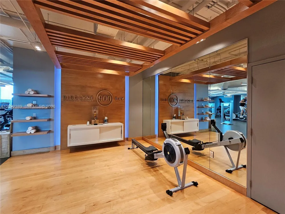 900 Biscayne Blvd #4210 Miami, FL 33132