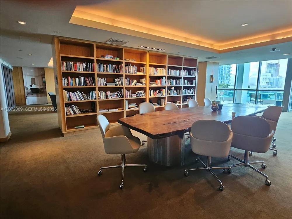 900 Biscayne Blvd #4210 Miami, FL 33132