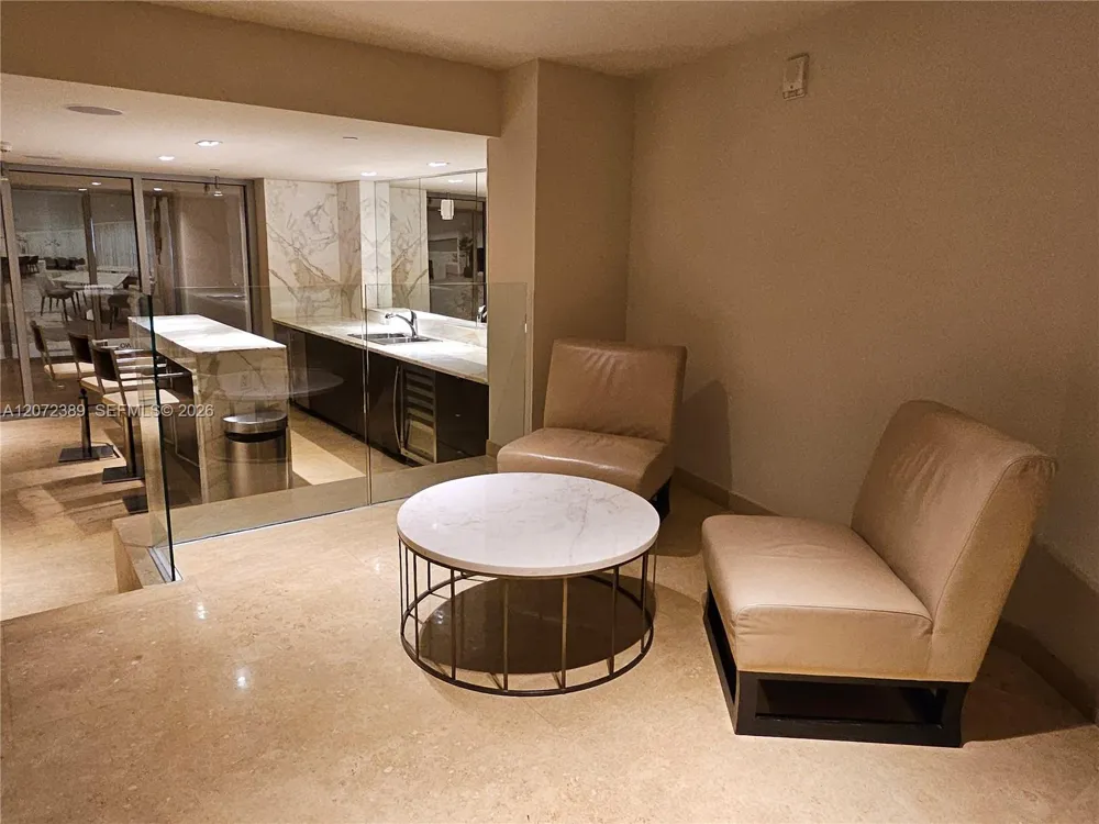 900 Biscayne Blvd #4210 Miami, FL 33132