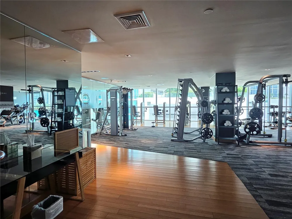 900 Biscayne Blvd #4210 Miami, FL 33132