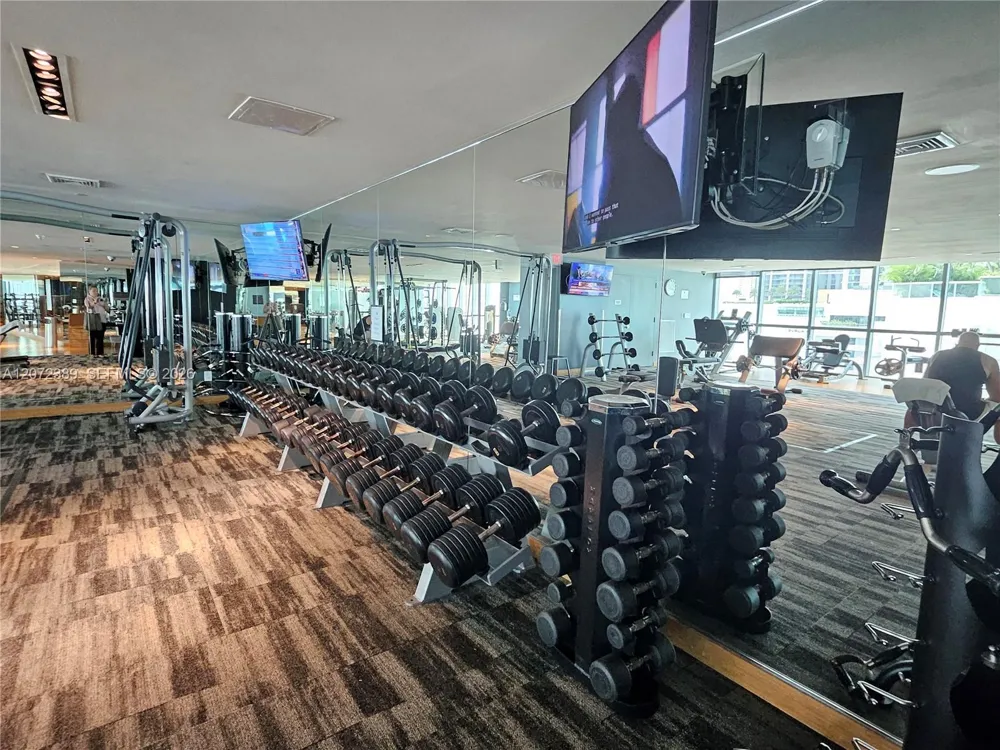 900 Biscayne Blvd #4210 Miami, FL 33132