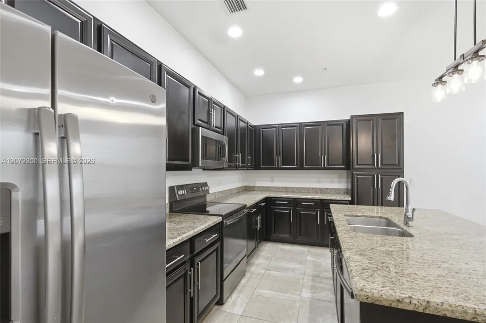 12441 NW 18th Ct Pembroke Pines, FL 33028