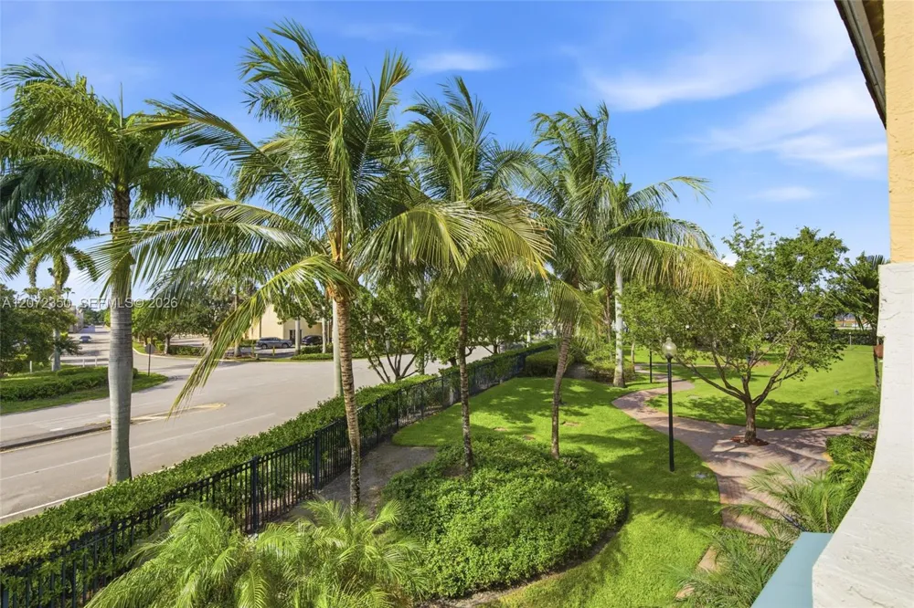 12441 NW 18th Ct Pembroke Pines, FL 33028