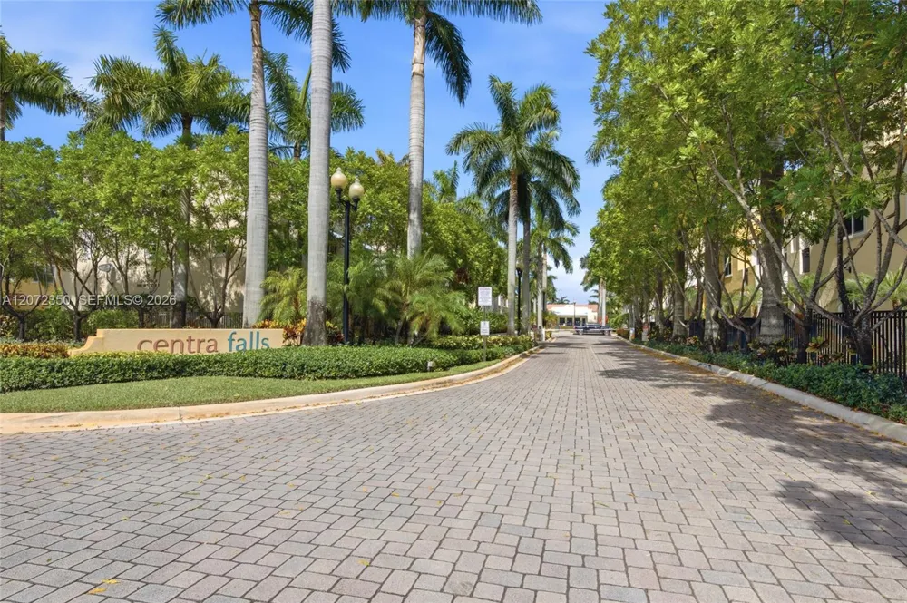 12441 NW 18th Ct Pembroke Pines, FL 33028
