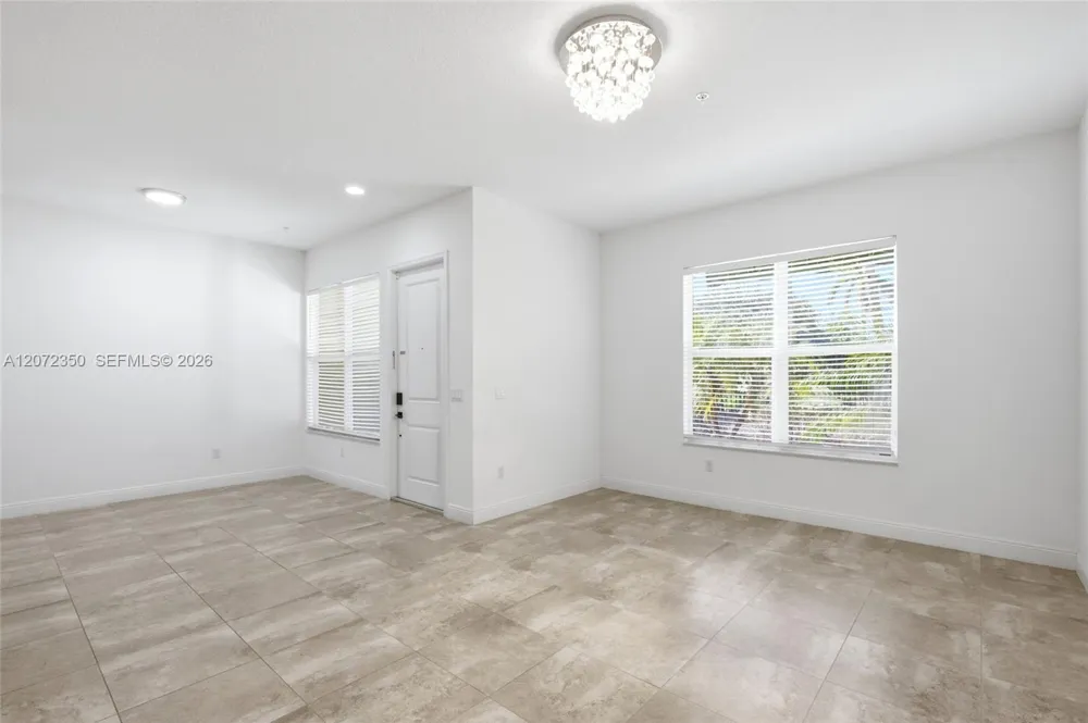 12441 NW 18th Ct Pembroke Pines, FL 33028