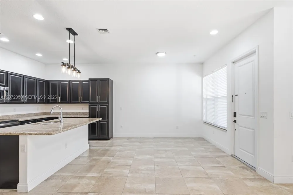 12441 NW 18th Ct Pembroke Pines, FL 33028