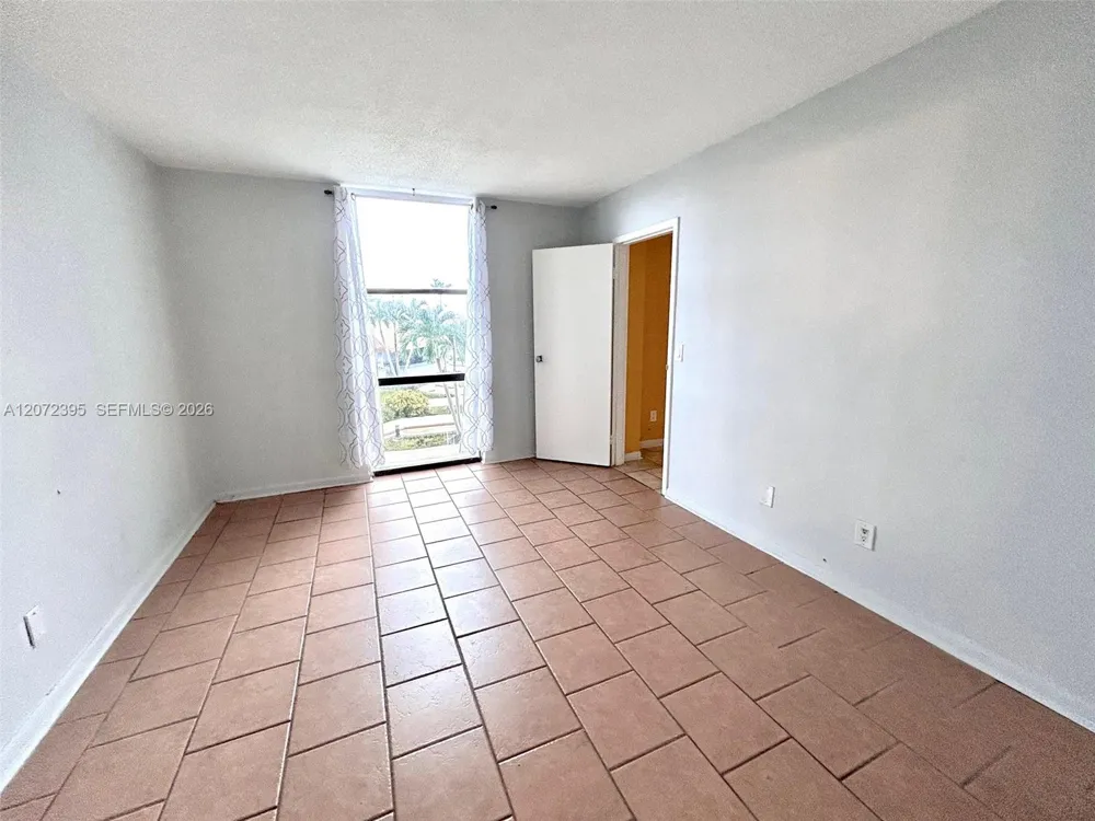 13499 Biscayne Blvd #506 North Miami, FL 33181